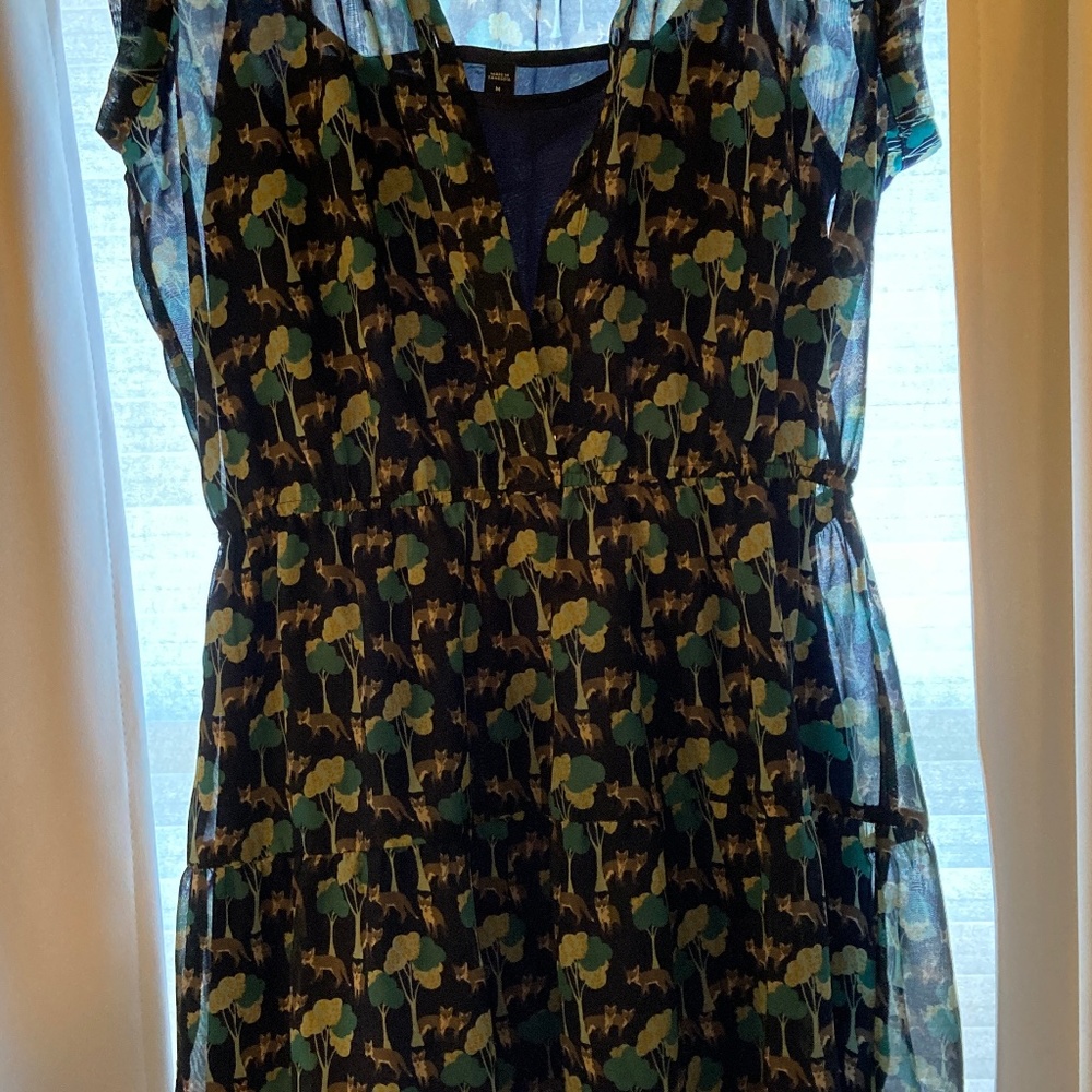 Woman’s lined dress with wonderful foxes